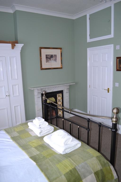 Corra Lynn Bed and Breakfast Whitby Esterno foto