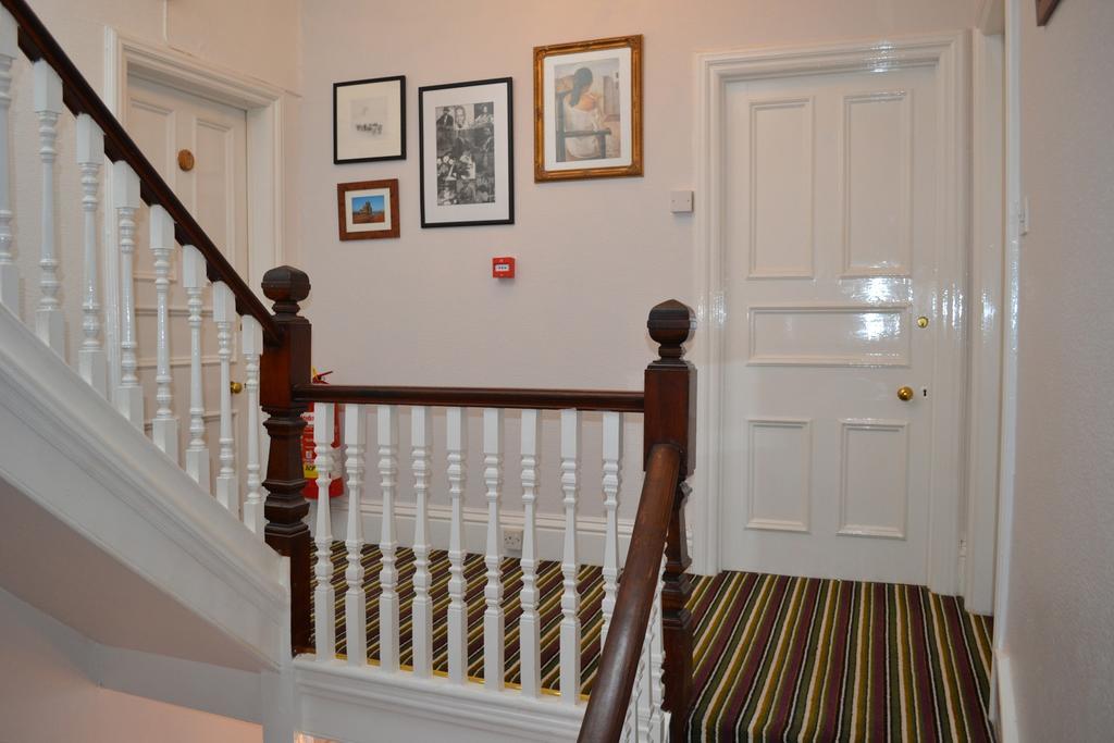 Corra Lynn Bed and Breakfast Whitby Esterno foto