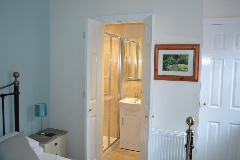Corra Lynn Bed and Breakfast Whitby Esterno foto