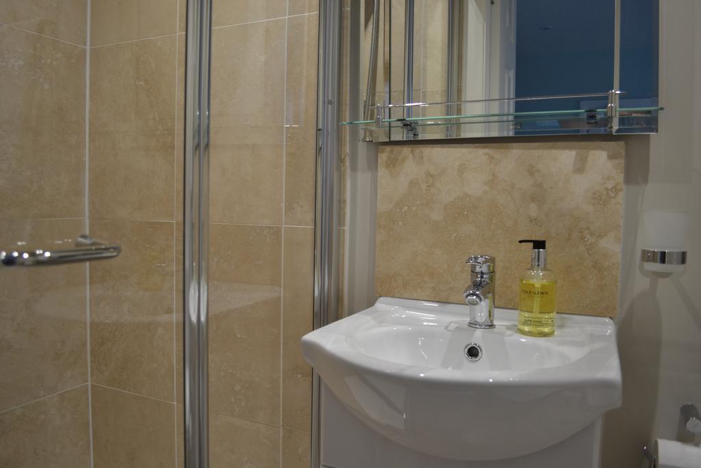 Corra Lynn Bed and Breakfast Whitby Esterno foto