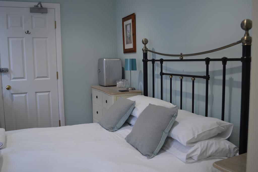 Corra Lynn Bed and Breakfast Whitby Esterno foto