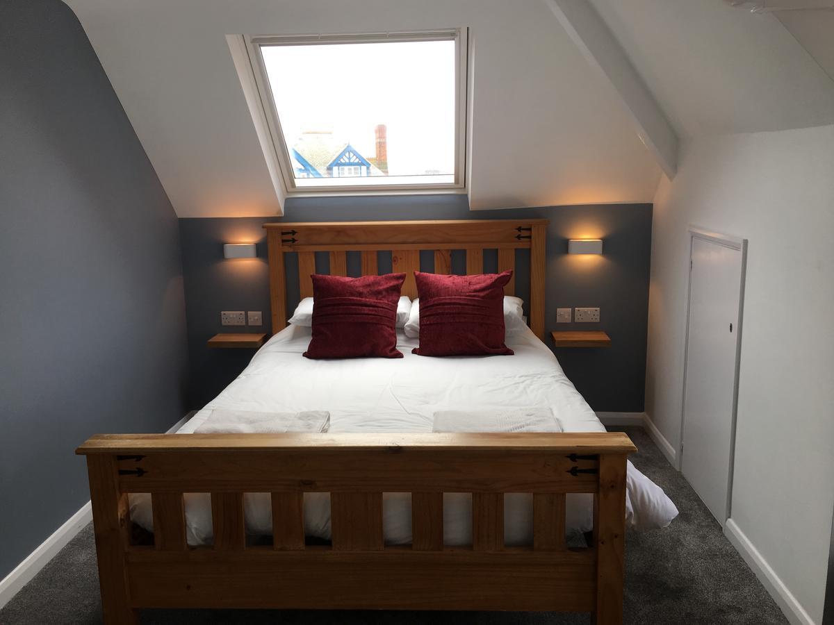 Corra Lynn Bed and Breakfast Whitby Esterno foto